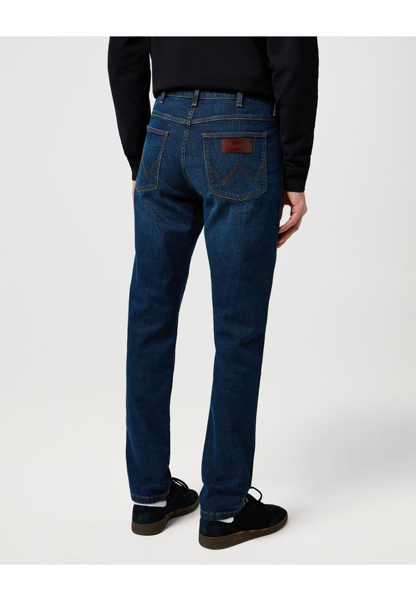 Wrangler - MESKIE SPODNIE JEANSOWE WRANGLER LARSTON OBSIDIAN 112371372