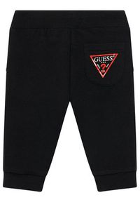 Guess Spodnie dresowe L93Q24 KAUG0 Czarny Regular Fit. Kolor: czarny. Materiał: bawełna #4