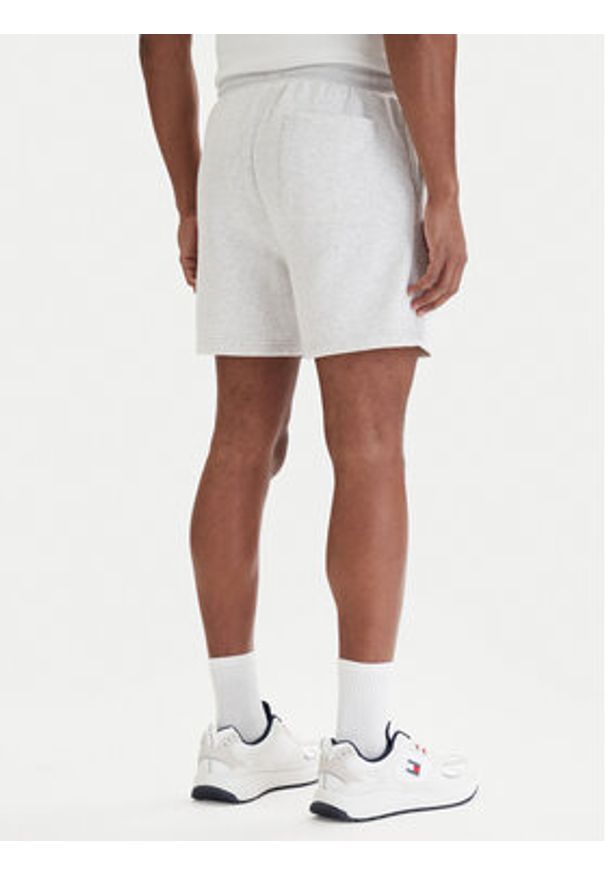 Tommy Jeans Szorty sportowe DM0DM21931 Szary Regular Fit. Kolor: szary. Materiał: bawełna. Styl: sportowy