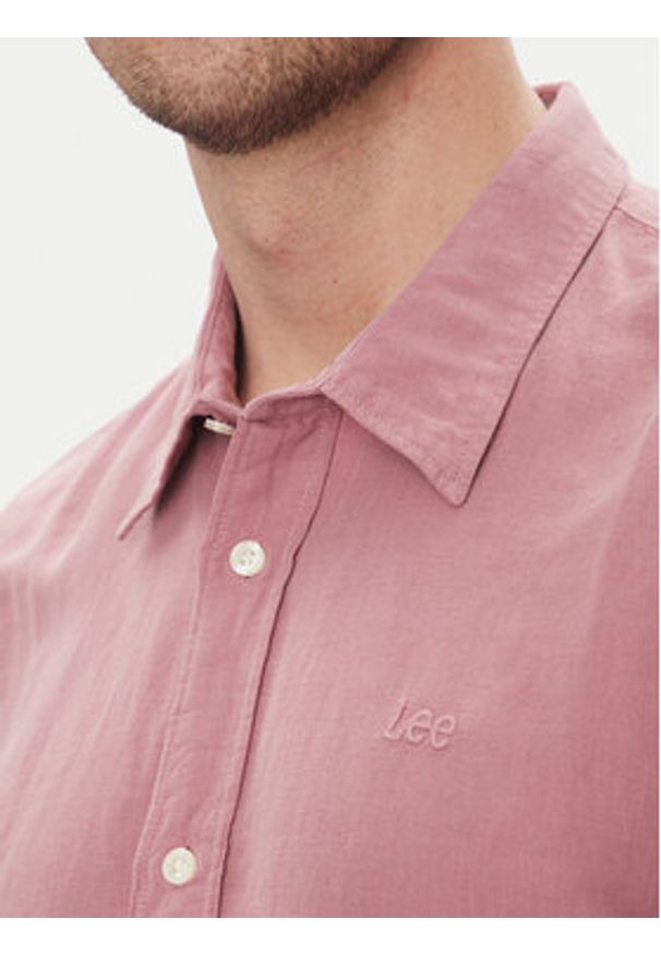 Lee Koszula Patch 112363906 Różowy Regular Fit. Kolor: różowy. Materiał: len