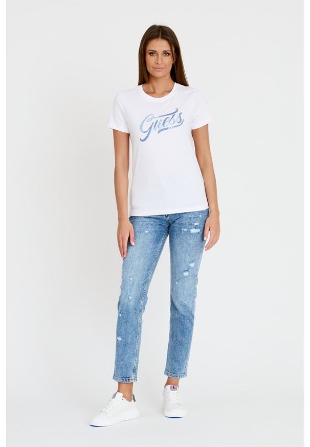 Guess - GUESS Biały damski T-shirt bawełniany STONES&EMBRO TEE, Rozmiar L. Kolor: biały. Materiał: bawełna