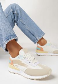 Born2be - Beżowo-Białe Sneakersy z Kolorowymi Wstawkami Rawilo. Kolor: beżowy. Materiał: dresówka, jeans. Wzór: kolorowy