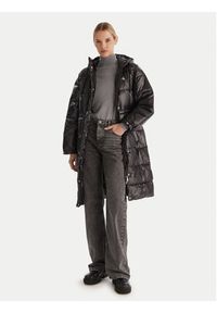 Calvin Klein Jeans Kurtka zimowa LV047D506G Czarny Relaxed Fit. Kolor: czarny. Materiał: syntetyk. Sezon: zima #6