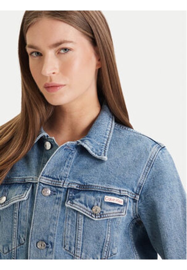 Calvin Klein Jeans Kurtka jeansowa Classic LV047E904G Niebieski Regular Fit. Kolor: niebieski. Materiał: bawełna
