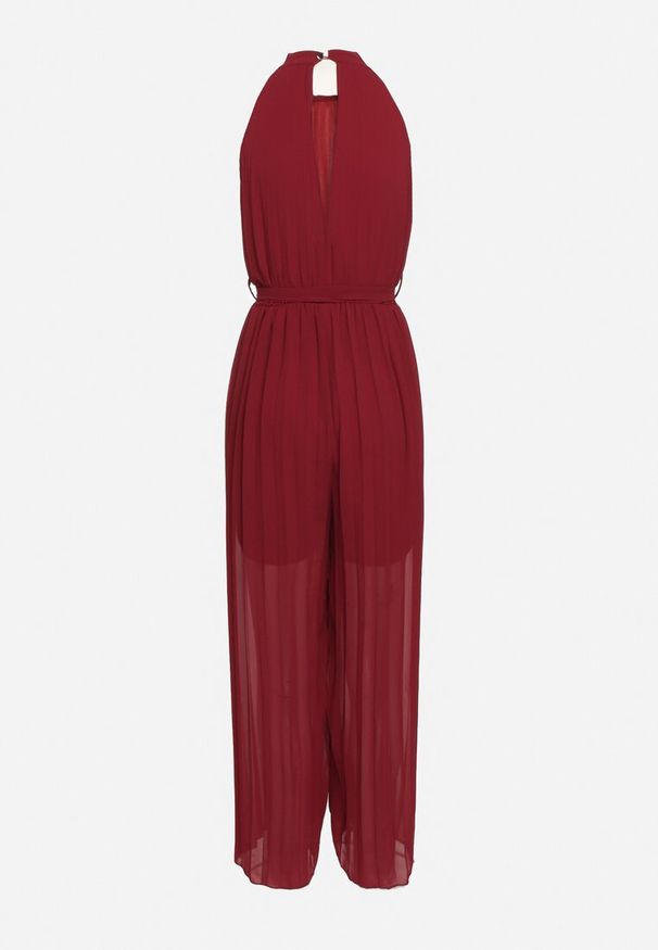 Born2be - Bordowy Taliowany Kombinezon z Dekoltem Typu Halter z Gumką w Pasie i Materiałowym Paskiem Xolefia. Okazja: na imprezę, na co dzień. Kolor: czerwony. Materiał: materiał. Styl: casual, elegancki