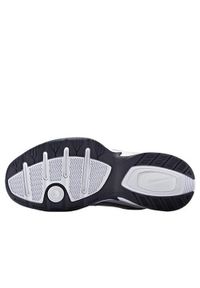 Buty do chodzenia męskie Nike Air Monarch IV. Zapięcie: sznurówki. Kolor: biały, wielokolorowy. Materiał: skóra, syntetyk, tkanina, materiał. Szerokość cholewki: normalna. Sport: turystyka piesza