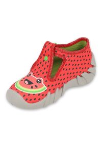Befado obuwie dziecięce 110P459 czerwone. Kolor: czerwony. Materiał: bawełna, tkanina