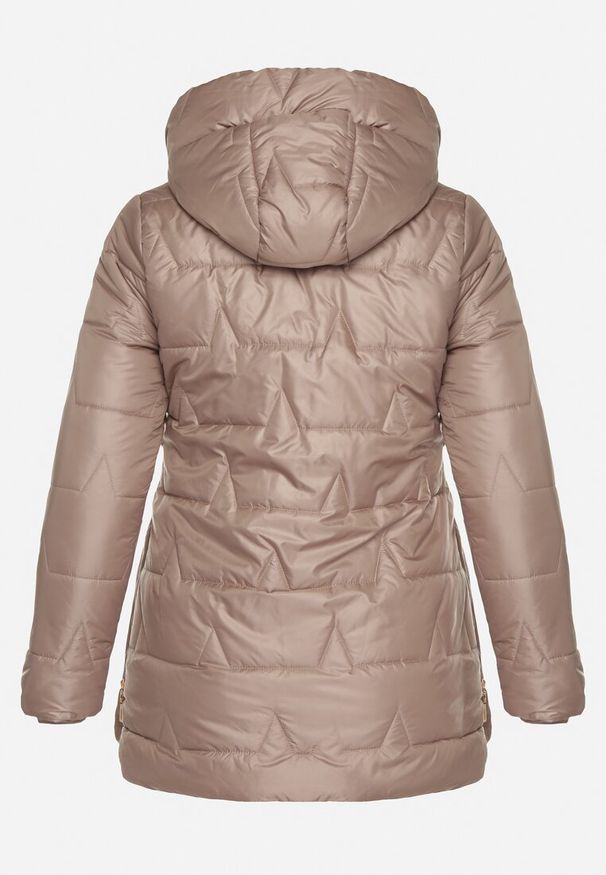 Born2be - Ciemnobeżowa Pikowana Kurtka o Prostym Kroju z Kapturem Nalarea. Okazja: na co dzień. Typ kołnierza: kaptur. Kolekcja: plus size. Kolor: beżowy. Materiał: jeans, poliester, dzianina. Styl: klasyczny, casual, elegancki