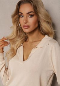 Renee - Beżowy Sweter z Wiskozą i Ozdobnym Kołnierzykiem Ceaola. Okazja: na co dzień, na spotkanie biznesowe, do pracy. Kolor: beżowy. Materiał: wiskoza. Styl: biznesowy, casual