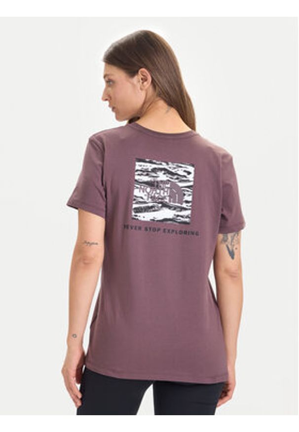 The North Face T-Shirt Box Nse Edge Of Light NF0A8E3J Brązowy Relaxed Fit. Kolor: brązowy. Materiał: bawełna