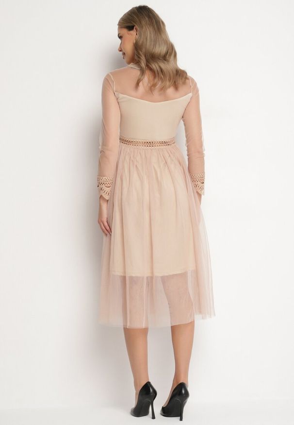 Born2be - Beżowa Sukienka Phaerusa. Kolor: beżowy. Materiał: tiul, koronka. Wzór: aplikacja, koronka. Styl: elegancki, klasyczny. Długość: midi
