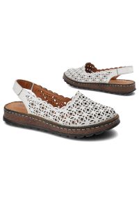 Białe Sandały Artiker Skórzane Buty Damskie. Okazja: na spacer. Nosek buta: otwarty. Zapięcie: rzepy. Kolor: biały. Materiał: skóra. Wzór: ażurowy, kwiaty. Sezon: lato. Styl: elegancki #3