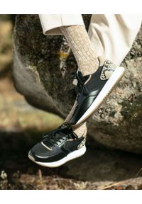 HOFF - Czarne sneakersy Pearl. Kolor: czarny. Materiał: guma, materiał. Wzór: nadruk