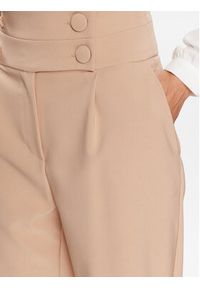 Rinascimento Spodnie materiałowe CFC0113048003 Beżowy Relaxed Fit. Kolor: beżowy. Materiał: materiał, syntetyk #4