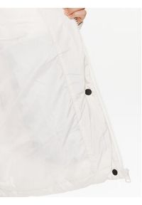 Calvin Klein Jeans Kurtka puchowa J20J221903 Biały Relaxed Fit. Kolor: biały. Materiał: puch, syntetyk