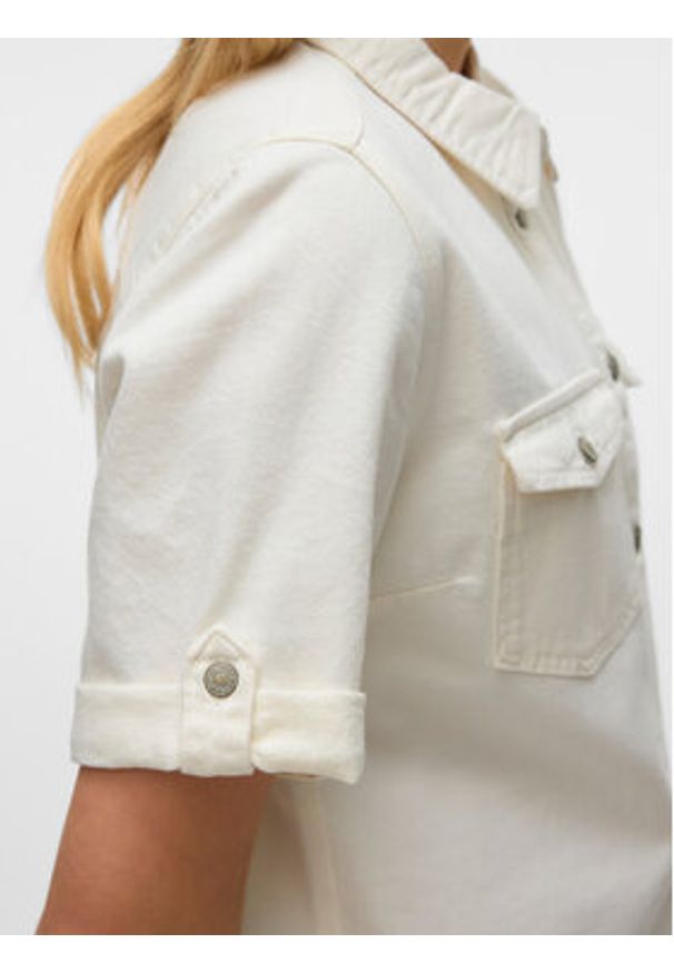 Vero Moda Sukienka jeansowa Jennie 10309665 Biały Regular Fit. Kolor: biały. Materiał: bawełna