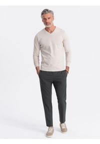 Ombre Clothing - Zestaw longsleeve męski V-NECK - mix 2-pak V5 Z41 - XXL. Okazja: na co dzień. Kolor: beżowy. Materiał: bawełna, materiał, skóra, tkanina. Długość rękawa: długi rękaw. Długość: długie. Wzór: gładki, jednolity. Styl: wizytowy, klasyczny, casual #7