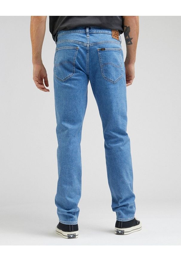 Lee - LEE DAREN ZIP FLY MĘSKIE SPODNIE JEANSOWE AZURE MID L707OWC16 112331704