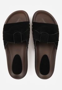 Renee - Czarne Klapki z Przekładanymi Paskami i Ozdobnymi Nitami Talysha. Okazja: na co dzień, na imprezę. Kolor: czarny. Materiał: skóra, koronka. Sezon: lato. Styl: casual, elegancki #3