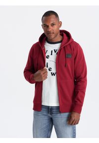 Ombre Clothing - Rozpinana męska bluza dresowa z kapturem i naszywką – czerwona V3 OM-SSZP-0140 - XXL. Okazja: na co dzień. Typ kołnierza: kaptur. Kolor: czerwony. Materiał: dresówka. Wzór: aplikacja. Styl: klasyczny, elegancki, casual #5