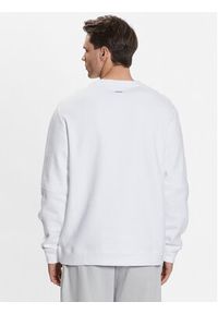 outhorn - Outhorn Bluza TSWSM316 Biały Regular Fit. Kolor: biały. Materiał: bawełna