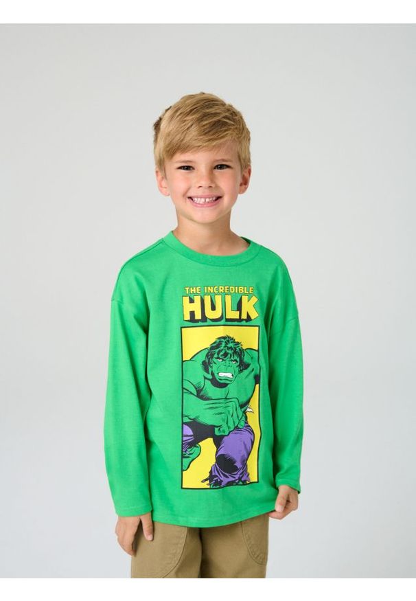 Sinsay - Koszulka z długimi rękawami Avengers - zielony. Kolor: zielony. Długość rękawa: długi rękaw. Długość: długie. Wzór: motyw z bajki