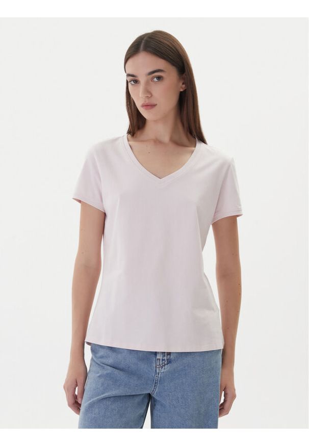 Guess T-Shirt W2YI45 J1314 Różowy Slim Fit. Kolor: różowy. Materiał: bawełna
