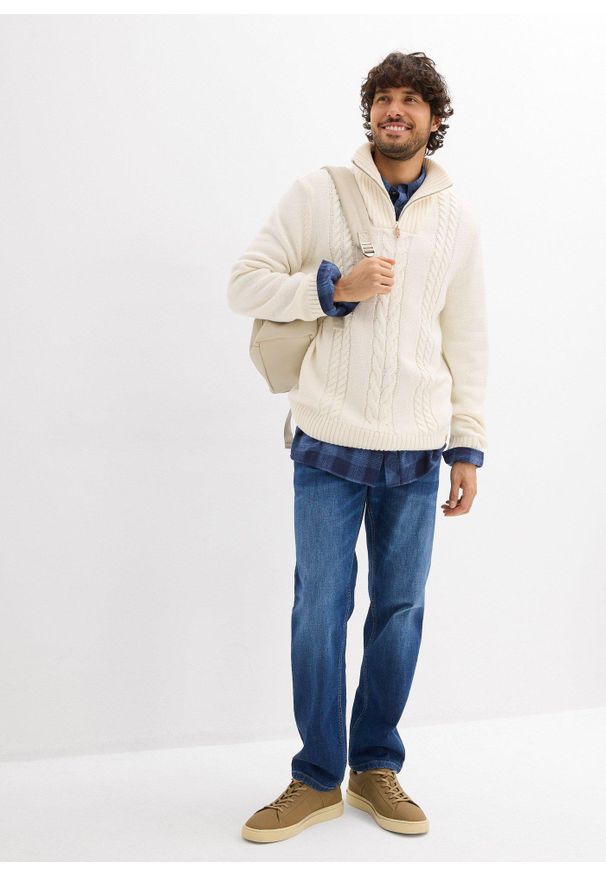 bonprix - Jeansy ze stretchem, regular fit, straight. Kolor: niebieski