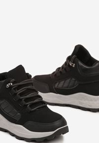 Born2be - Czarne Botki Typu Sneakersy na Grubej Podeszwie Isalore. Okazja: na uczelnię, na co dzień. Kolor: czarny. Materiał: jeans. Wzór: kolorowy. Styl: sportowy, casual, elegancki