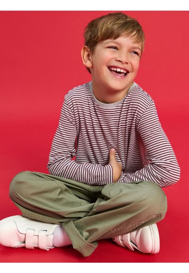 Sinsay - Koszulka z długimi rękawami w paski - biały. Kolor: biały. Długość rękawa: długi rękaw. Długość: długie. Wzór: paski