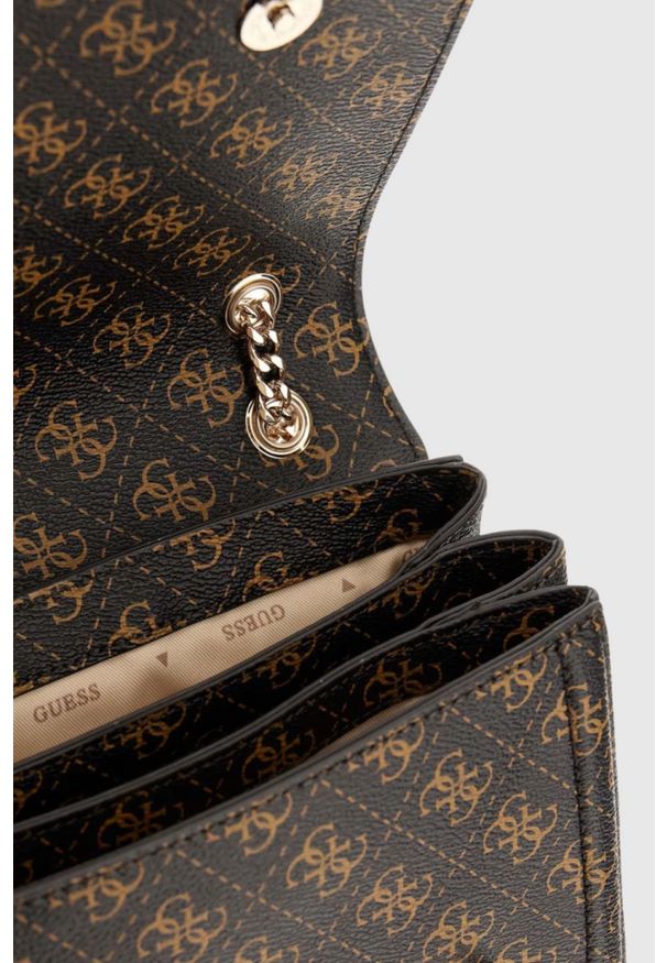 Guess - GUESS Brązowa damska kopertówka Noelle II. Kolor: brązowy. Materiał: skórzane