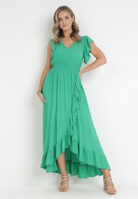 Born2be - Zielona Wiskozowa Sukienka z Kopertowym Dołem i Dekoltem Lail. Kolor: zielony. Materiał: wiskoza. Typ sukienki: kopertowe #2