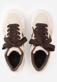 Renee - Beżowe Sneakersy Basic z Paskami na Boku Adila. Okazja: na co dzień. Zapięcie: pasek. Kolor: beżowy. Materiał: jeans. Wzór: paski. Obcas: na płaskiej podeszwie #5