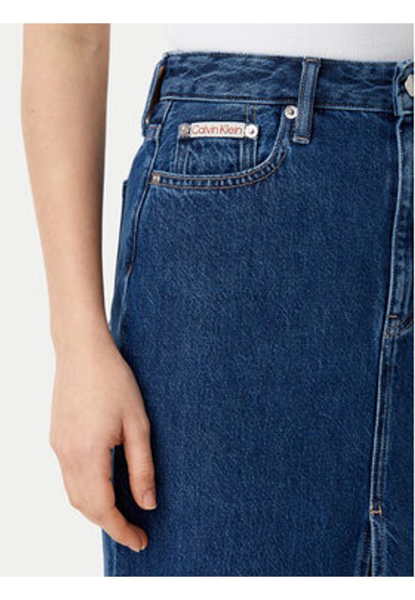 Calvin Klein Jeans Spódnica jeansowa J20J224531 Granatowy Straight Fit. Kolor: niebieski. Materiał: bawełna