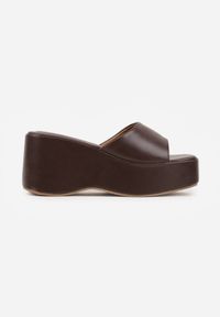 Born2be - Brązowe Minimalistyczne Klapki na Koturnie z Kwadratowym Noskiem Mosing. Okazja: na co dzień, do pracy. Kolor: brązowy. Sezon: lato. Obcas: na koturnie. Styl: casual, klasyczny, elegancki. Wysokość obcasa: średni #3