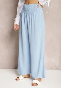 Renee - Jasnoniebieskie Spodnie Kuloty High Waist z Gumką w Talii Lipadre. Stan: podwyższony. Kolor: niebieski. Długość: krótkie #2