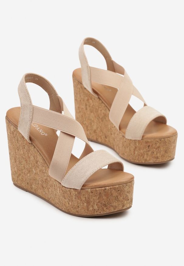 Born2be - Beżowe Sandały na Korkowym Koturnie Fevire. Okazja: na co dzień. Kolor: beżowy. Sezon: lato. Obcas: na koturnie. Styl: casual, elegancki