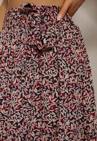 Renee - Granatowo-Różowe Plisowane Spodnie Szwedy High Waist z Materiałowym Paskiem i Gumką w Talii Isefia. Stan: podwyższony. Kolor: niebieski. Materiał: materiał. Sezon: lato #2