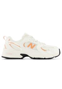 Buty dziecięce New Balance GR530CG – białe. Okazja: na uczelnię, na co dzień. Kolor: biały. Materiał: guma, materiał, syntetyk. Szerokość cholewki: normalna