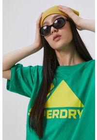 Superdry T-shirt bawełniany kolor zielony. Okazja: na co dzień. Kolor: zielony. Materiał: bawełna. Wzór: nadruk. Styl: casual #5