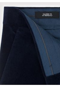 Pako Lorente - PAKO LORENTE - Granatowe spodnie sztruksowe. Okazja: na co dzień. Kolor: niebieski. Materiał: sztruks. Sezon: zima, jesień. Styl: casual #6