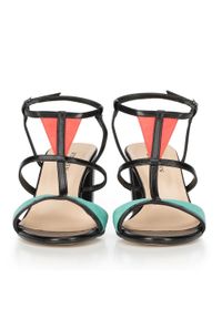 Wittchen - Damskie sandały na słupku skórzane z kolorowymi wstawkami. Zapięcie: pasek, klamry. Kolor: wielokolorowy. Materiał: skóra. Wzór: kolorowy. Sezon: lato. Obcas: na słupku. Wysokość obcasa: średni #5