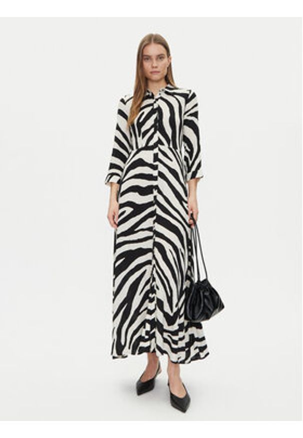 YAS Sukienka koszulowa Savanna 26022663 Beżowy Loose Fit. Kolor: beżowy. Materiał: wiskoza. Typ sukienki: koszulowe