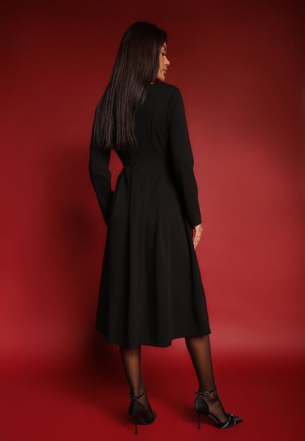Renee - Czarna Rozkloszowana Sukienka w Eleganckim Stylu Temilissa. Okazja: na imprezę, na spotkanie biznesowe, na co dzień. Kolor: czarny. Typ sukienki: rozkloszowane. Styl: elegancki