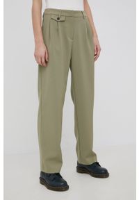 only - Only spodnie damskie kolor zielony proste high waist. Okazja: na co dzień. Stan: podwyższony. Kolor: zielony. Materiał: poliester, tkanina. Styl: casual