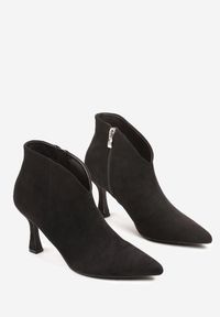 Born2be - Czarne Botki na Obcasie Typu Kaczuszka z Asymetryczną Cholewką z Wycięciem Sirivine. Okazja: na co dzień. Kolor: czarny. Materiał: jeans. Szerokość cholewki: normalna. Obcas: na obcasie. Styl: casual, elegancki. Wysokość obcasa: średni #4