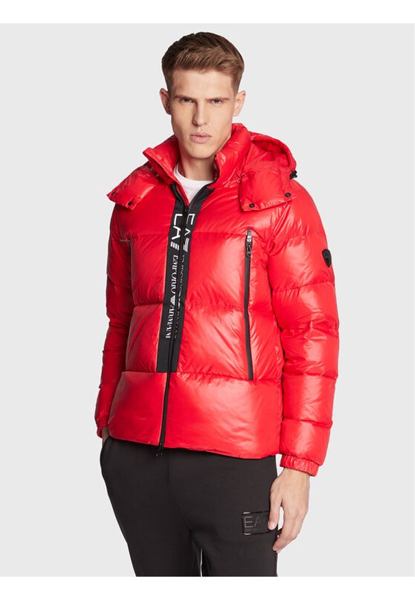 EA7 Emporio Armani Kurtka puchowa 6LPB01 PNR4Z 1451 Czerwony Regular Fit. Kolor: czerwony. Materiał: syntetyk