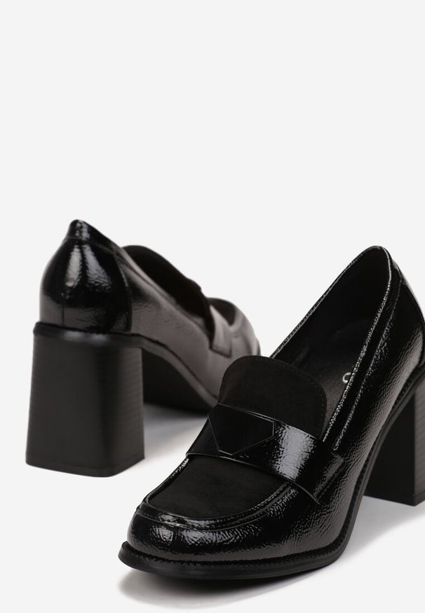 Renee - Czarne Lakierowane Półbuty na Słupku Finave. Kolor: czarny. Materiał: lakier. Obcas: na słupku. Styl: elegancki