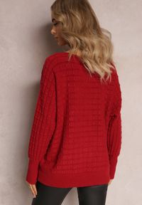 Renee - Bordowy Dzianinowy Sweter z Rękawami typu Nietoperz Cascapia. Kolor: czerwony. Materiał: dzianina. Styl: klasyczny #5