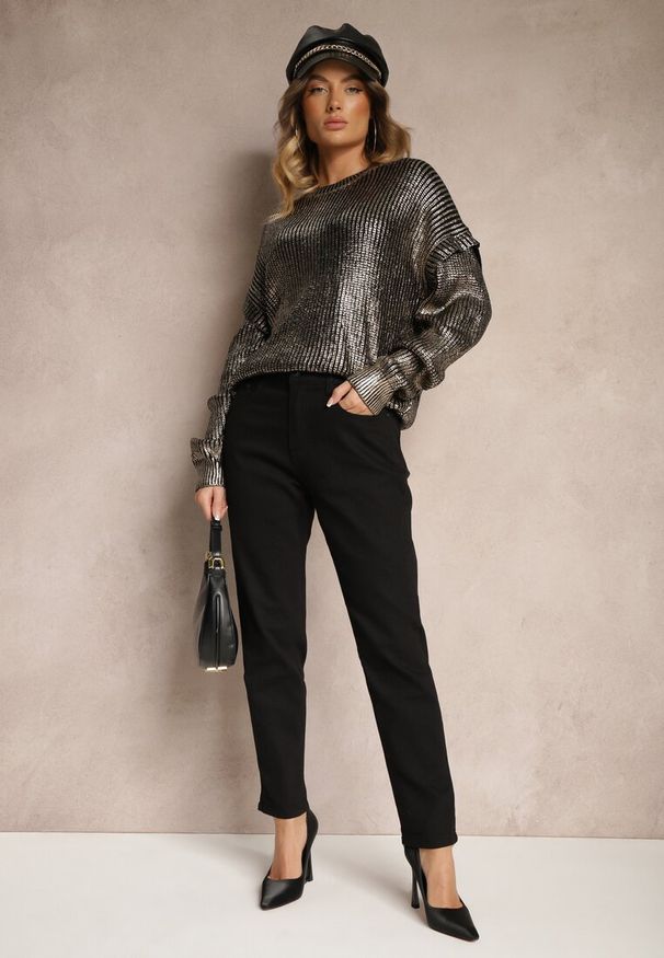 Renee - Czarne Jeansy Mom Fit z Bawełną High Waist Wessemi. Okazja: na co dzień, na spotkanie biznesowe. Stan: podwyższony. Kolor: czarny. Wzór: aplikacja. Styl: elegancki, biznesowy, casual